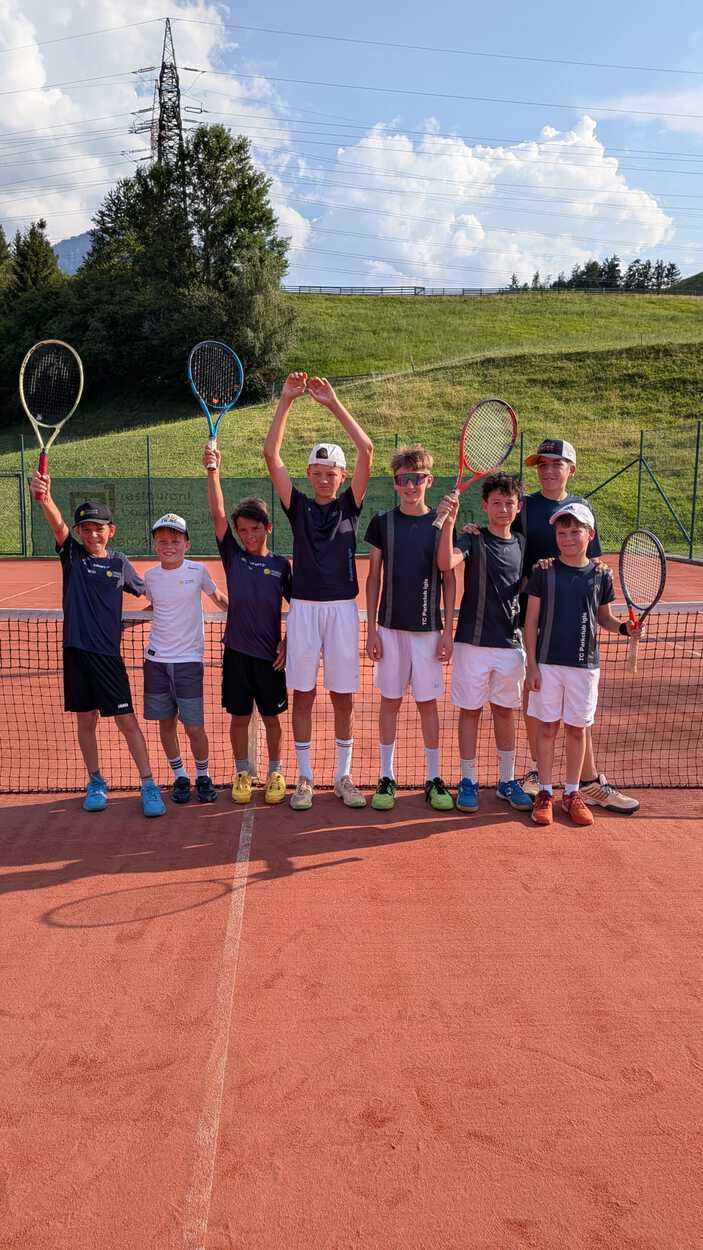 U13 Jungs mit erstem gewonnenen Match gegen Igls