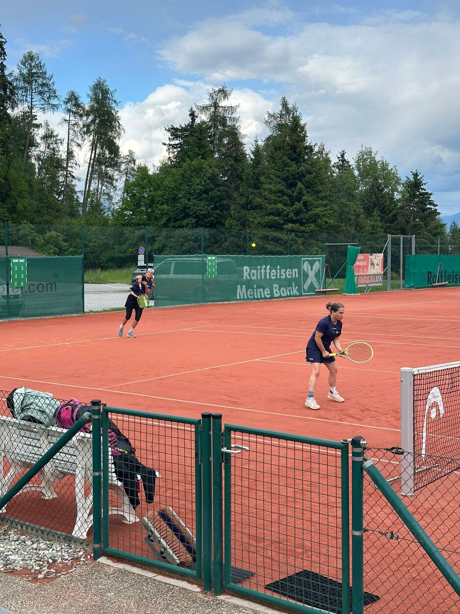 Erster Match-Sieg der Damen im Doppel in Runde 2